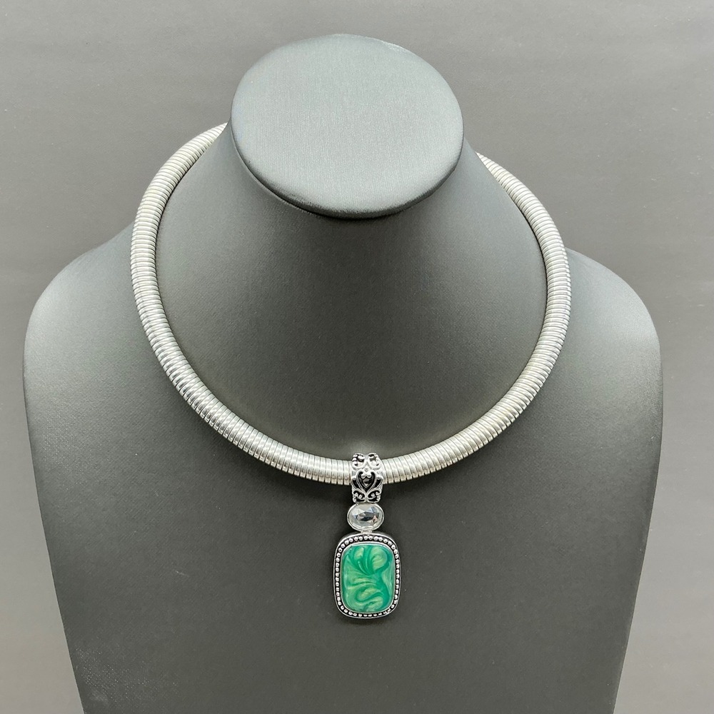 Necklace Women Silver Tone Green Faux Stone Pendant Omega Chain Fashion Jewelry